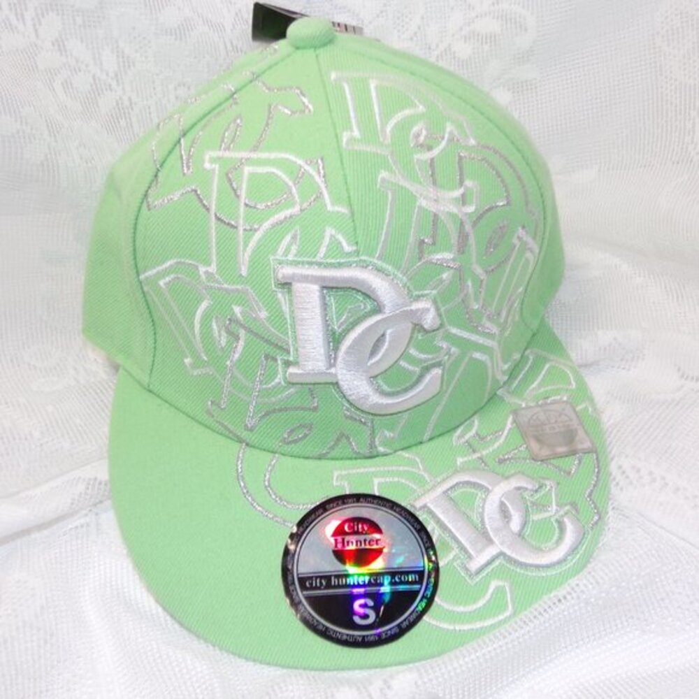 WASHINGTON DC City Hunter Embroidered‎ CAP IS NEW WITH TAG- SIZE IS SMALL GREEN